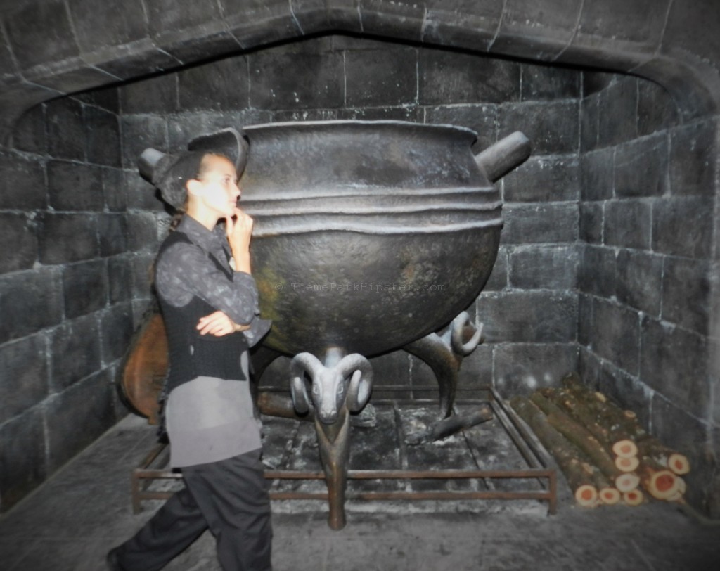 The Leaky Cauldron Pot Wizarding World of Harry Potter. Keep reading to get the best Universal Studios photos. Photo copyright ThemeParkHipster.