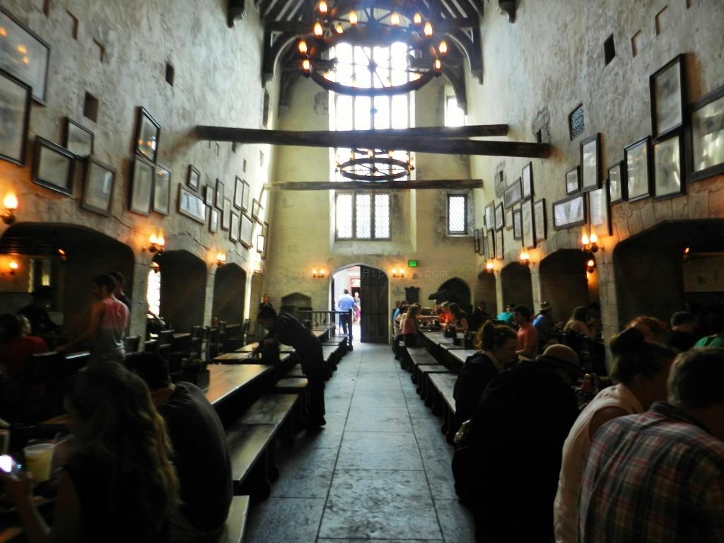 Diagon Alley: Leaky Cauldron with cafeteria style seating at lunch.