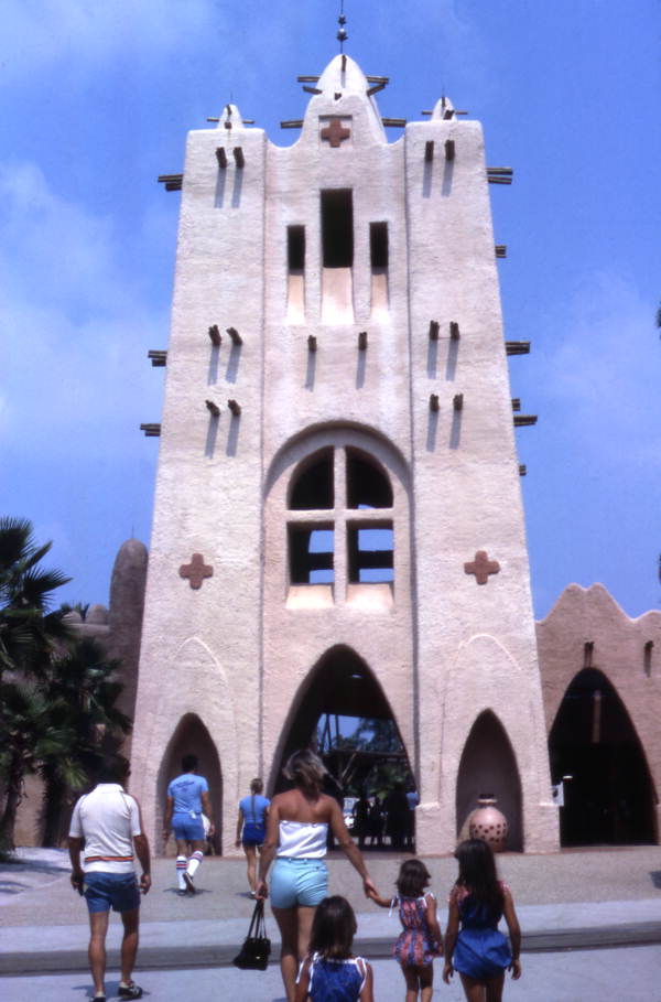 Timbuktu Area Busch Gardens Tampa Bay Pantopia vintage photo. Busch Gardens Falcon's Fury old design.