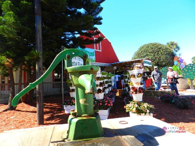 Hydroponics Gardening with Red Barn House for the Ag Venture Education at the Florida State Fair in Tampa, Florida.