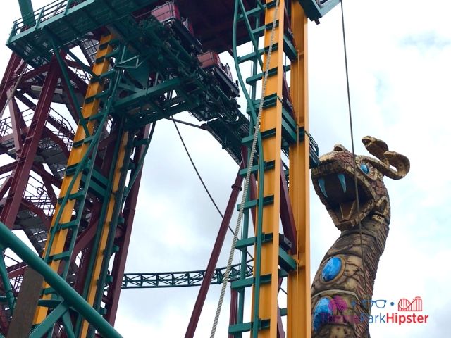 Cobra's Curse in Busch Gardens Tampa Lift 