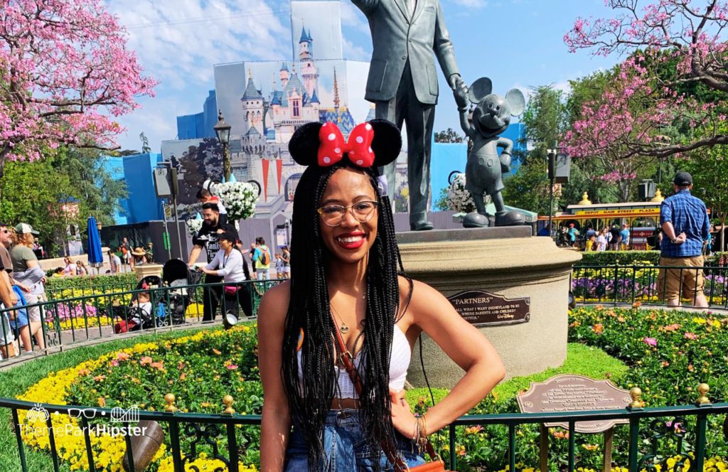 Shringalah Webb took a solo trip to Disney and shares how to go alone