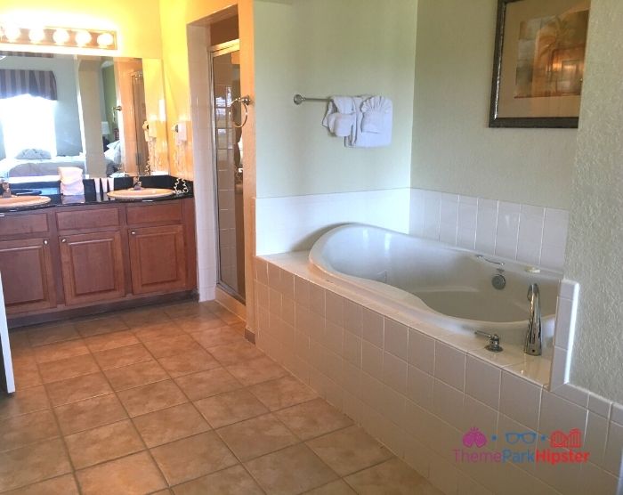 Review of Lake Buena Vista Resort Village and Spa near Disney World on Orlando, Florida. Bathroom