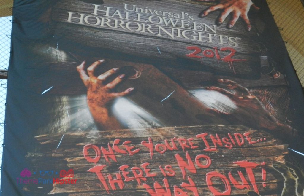 HHN 22 sign 2012. halloween horror nights solo