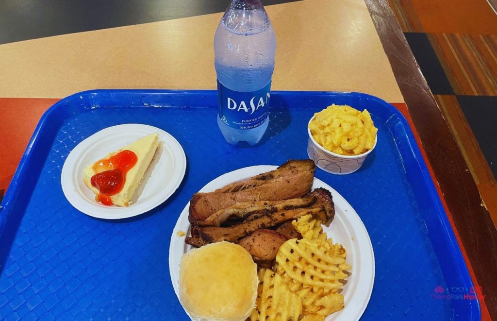 SeaWorld Orlando Brisket and Fries with mac n cheese with cheesecake. One of the Foods at SeaWorld Orlando and The Best Things to EAT.