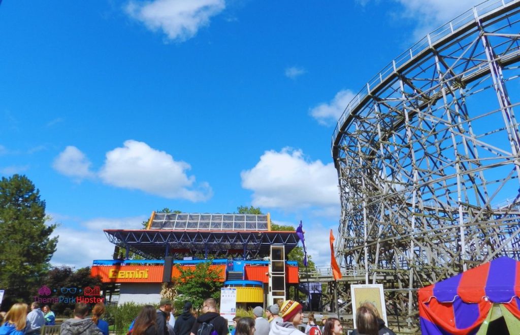 Cedar Point Gemini Wooden Roller Coaster Entrance. Keep reading to learn about the best hotels near Cedar Point and where to stay in Sandusky, Ohio.