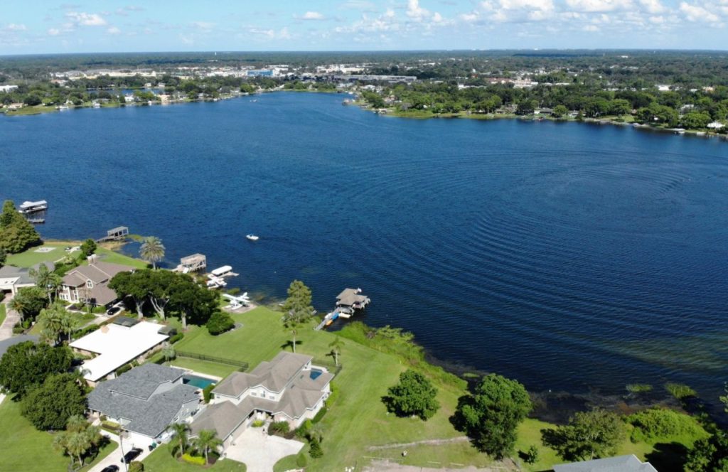 Orlando Boat Tour in Windermere, Florida Lake Butler