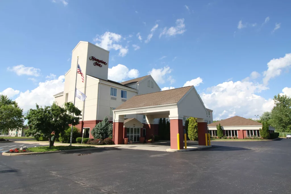 Hampton Inn Sandusky Ohio. Keep reading to learn about the best hotels near Cedar Point and where to stay in Sandusky, Ohio.