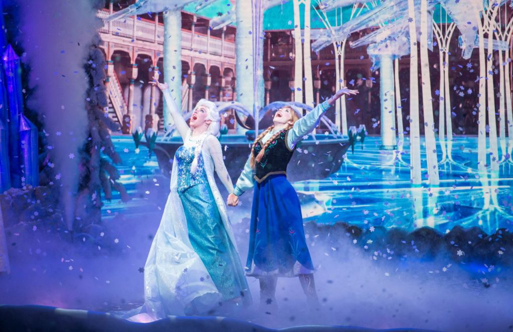 Disney's Hollywood Studios, Queen Elsa, Princess Anna and Kristoff from Frozen Singalong. One of the Best Hollywood Studios Shows!