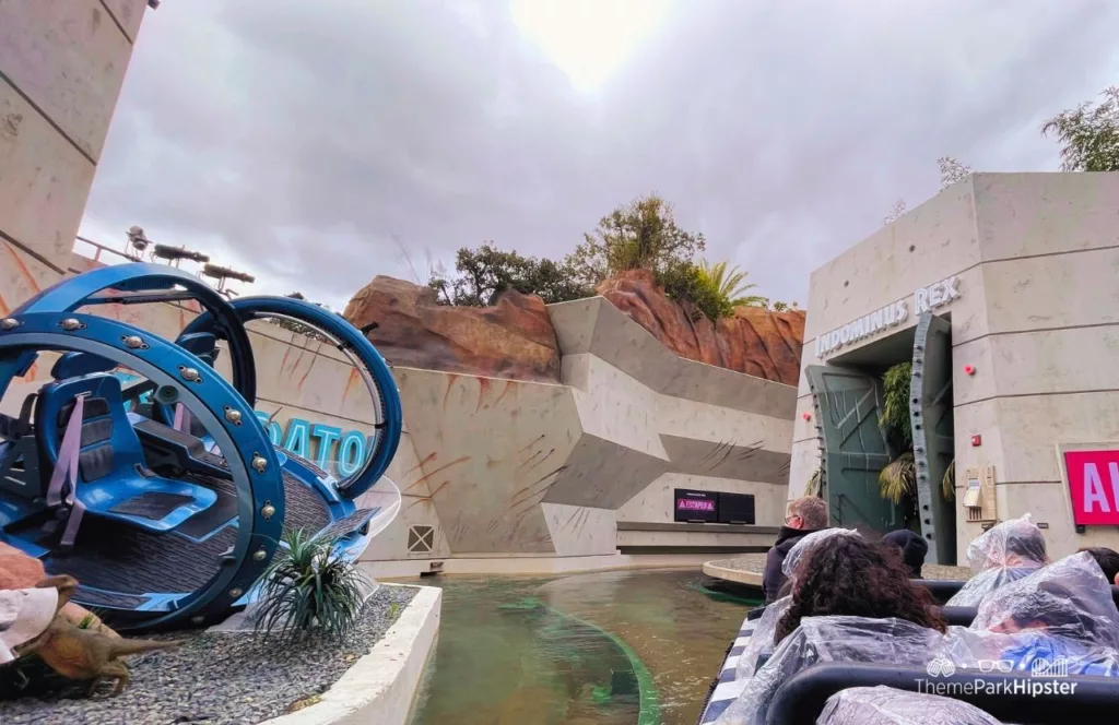 Universal Studios Hollywood Jurassic World Ride predator cove