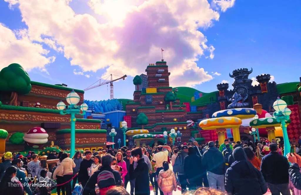 Universal Studios Hollywood Super Nintendo World crowded day. Keep reading to get the full Universal Studios Hollywood Crowd Calendar and to know when is the best time to visit Universal Studios Hollywood.