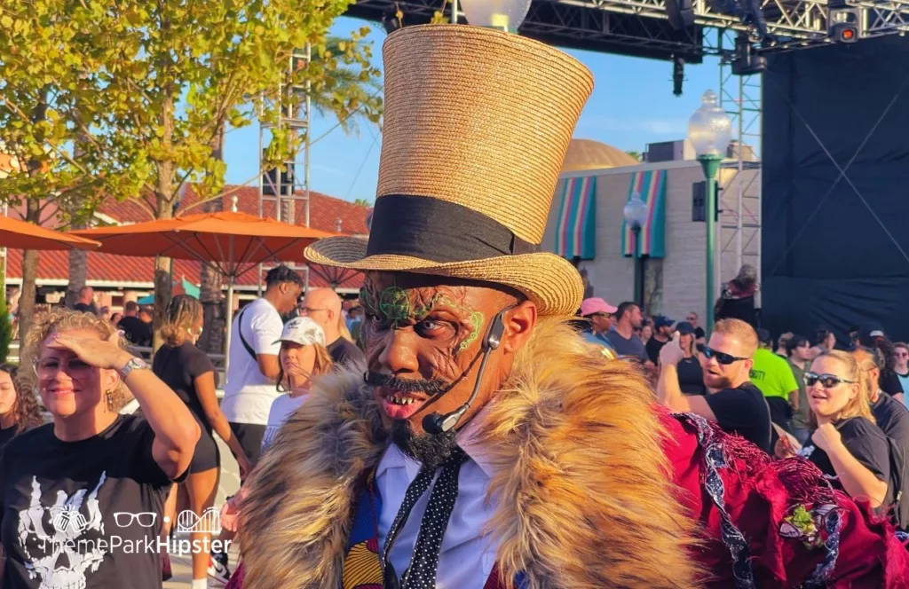 2023 Halloween Horror Nights Unmasking the Horror Tour Lights on at HHN 32 Universal Studios Florida Dr. Oddfellow's Circus Oddities House