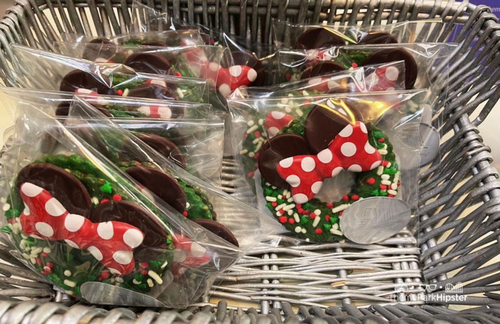 Disney's Contemporary Resort Christmas Gingerbread House Display Minnie Mouse Wreath Cookie Treat Food Snack