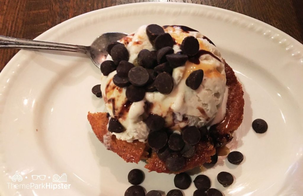 Disney Magic Kingdom Park Liberty Tree Tavern Restaurant Ooey Gooey Toffee Cake. Keep reading to find out all you need to know about the best buffet in Disney World.